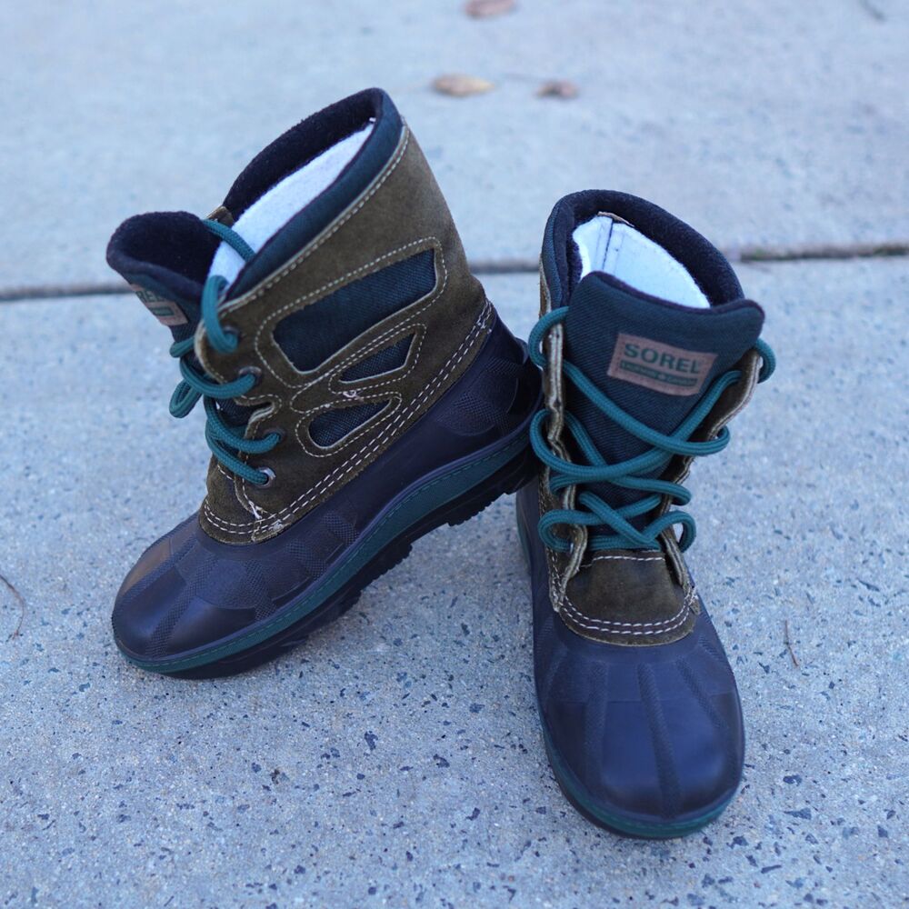 Sorel Youth Kids 4 Waterproof Winter Snow Boots Olive Green Felt Lined Lace Up